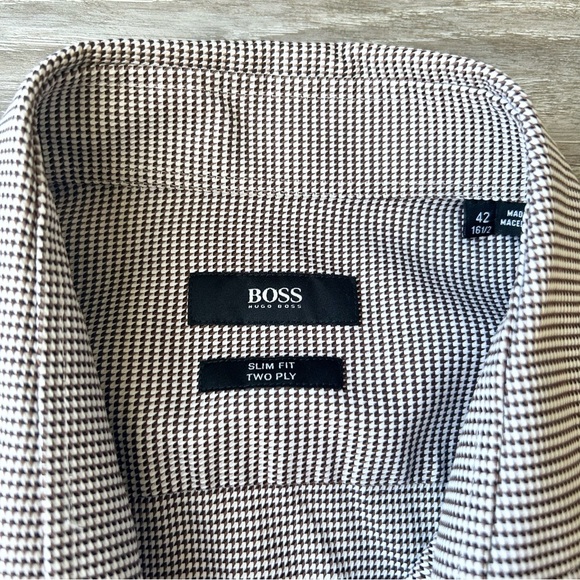 Hugo Boss Pure Cotton Jacquard Pattern Slim Fit Shirt - Picture 5 of 15